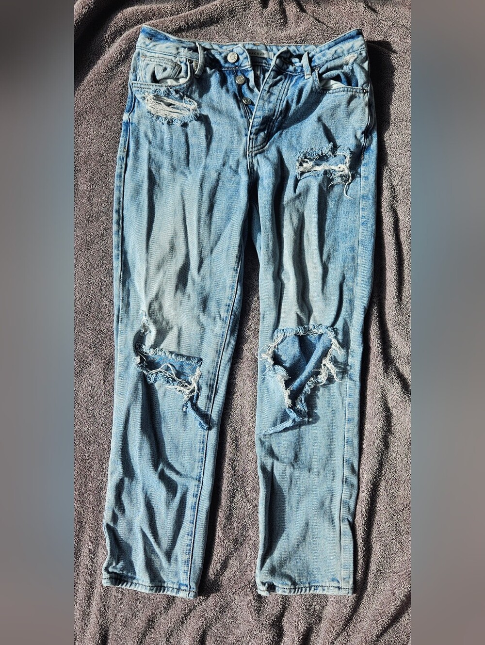 PacSun Women's Light Blue Distressed Straight Leg Jeans